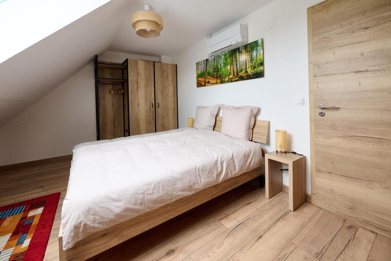 Appartement Le Pommier - Appt Avec Jardin Partage à Puberg Extérieur photo